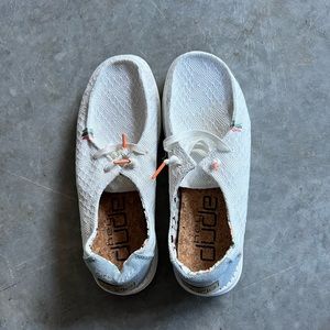 Brand New womens Hey dudes